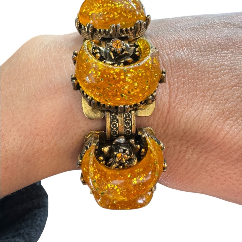 RARE Vtg. Unsigned Florenza Crescent Moon Glitter Resin Link Bracelet Halloween